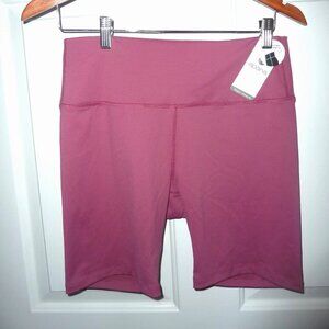 NWT Ladies Apana Yoga Lifestyle Athletic Shorts Size Medium